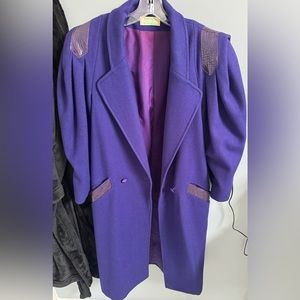 Vintage 80s winter jacket. Good for a costume too!!